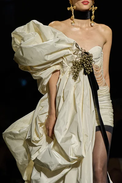 Look 57